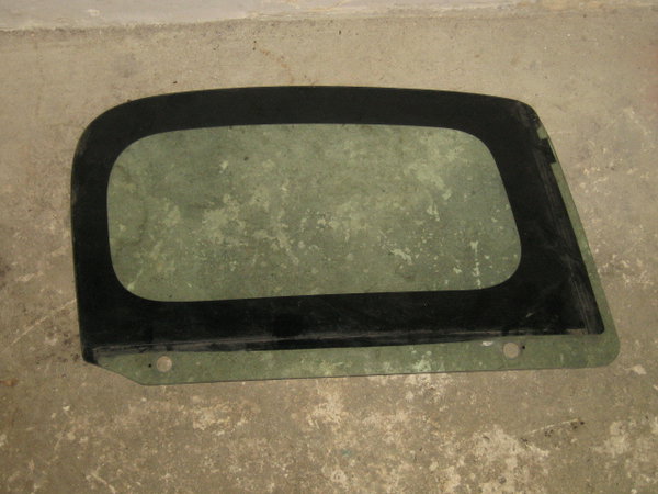 MAZDA DEMIO 98-03 szyba tył karoseryjna Prawa