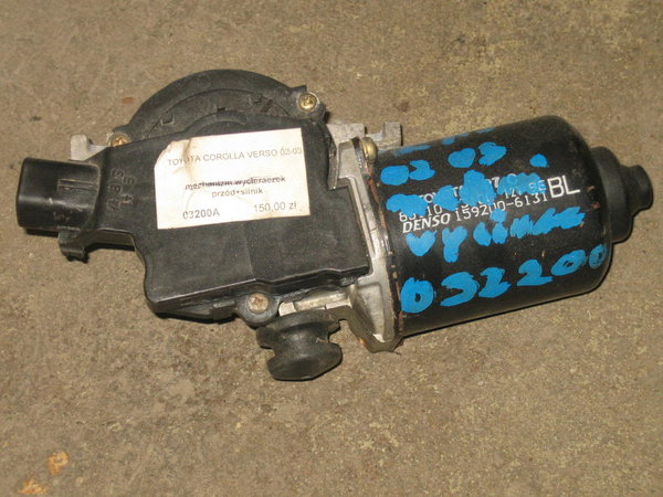 TOYOTA COROLLA VERSO 02-03 silnik wycieraczek prz.