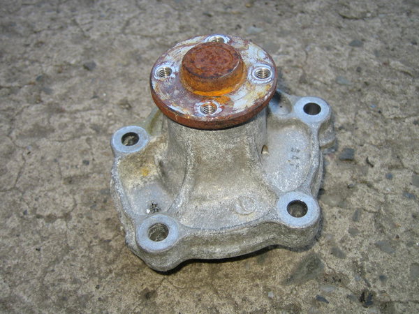 SUZUKI SWIFT MK6 1.3 1.5 05-09 pompa wody