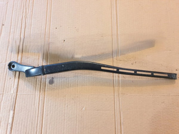AUDI A4 B7 CABRIO 04-08 ramię wycieraczki przód prawe EUR.