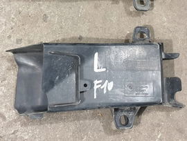 BMW 5 F10 F11 11-17 kierownica kanał powietrza hamulca Lewy