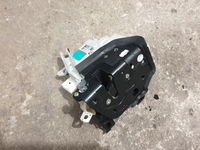 Audi A5 07-16 A4 B8 zamek drzwi prawy przód 6-pin EUR. A6 Q7 Q5