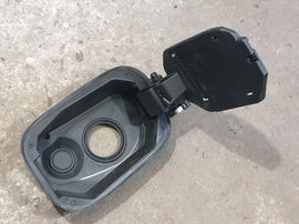 MERCEDES CLA C118 X118 W118 19- klapka wlewu paliwa