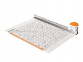 GILOTYNA Z OBROTOWYM OSTRZEM 12X12 1016264 FISKARS