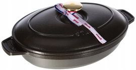 Staub Owalne żeliwne naczynie do zapiekania z pokrywką 23x17 cm, czarny
