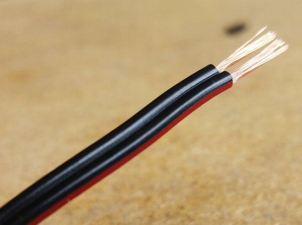 Kabel przewód głośnikowy SMYp 2x0,75mm czarny 100m Elektrokabel