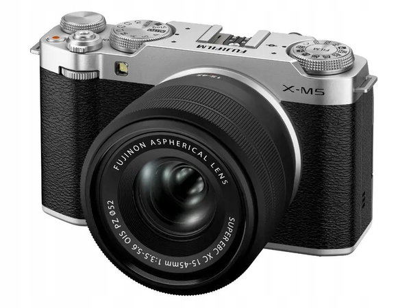 Aparat FUJIFILM X-M5 Srebrny + Obiektyw XC 15-45mm f/3.5-5.6 OIS PZ