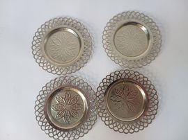 PRL Potstawki metalowe pod szklanki 4 szt.