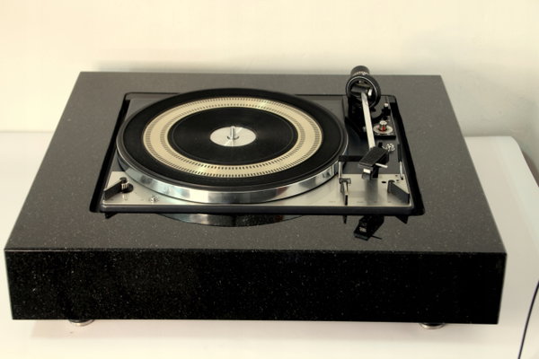 Gramofon DUAL 1219 osadzony w granicie 49 kg!