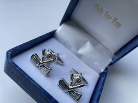 Spinki do mankietów EXC Srebrne Kije Irony do Golfa dla Golfisty + skórzane Etui