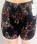 Spodenki z koronką szorty damskie duże z kieszeniami r 2/3XL w kwiatki