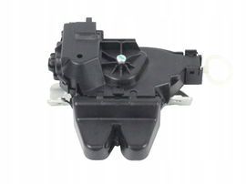 ZAMEK POKRYWY TYLNEJ DO MERCEDES-BENZ OE:1177500085