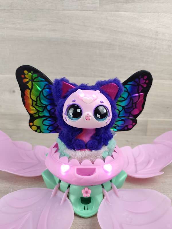 Hatchimals Bloomables Kittyfly Interaktywna zabawka 4+
