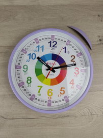 Kiddus Edukacyjny Zegar ścienny dla dzieci pastelowy fiolet 30 cm DE