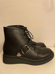B.P.C botki damskie czarne modne r.36
