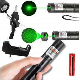 Wskaźnik laserowy mocny zielony zasilany akumulatorem ładowarka + nakładka