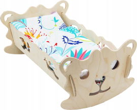 Bączek: Kołyska drewniana dla lalek