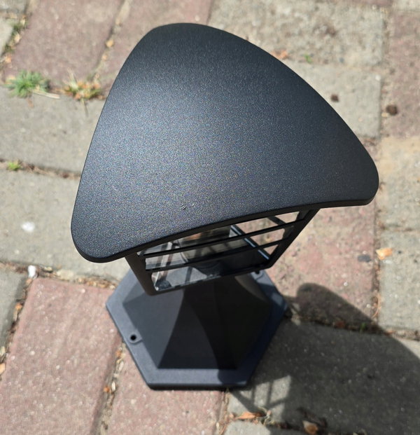 Słupek oświetleniowy INSPIRE E27 29,5 cm CZARNY