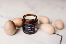 SŁODKA NA WIELKANOC ŚWIECA SOJOWA EASTER TIME AROMMA + ZAPALNICZKA GRATIS