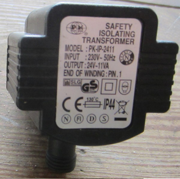 wtyczkowy transformator bezpieczenstwa safety insulating transformer 24V 11VA