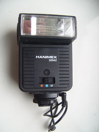 lampa blyskowa bateryjna wsuwana regulowana do aparatu foto Hanimex 325AZ