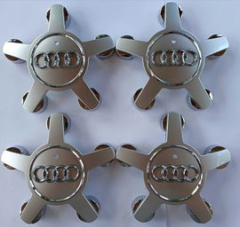 Dekielki do felg Audi 135 mm - Komplet 4 sztuki, Kolor: srebrny.