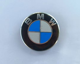 Emblemat znaczek logo BMW na maskę o średnicy 74mm. 1szt.