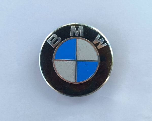 Emblemat znaczek logo BMW na maskę o średnicy 82mm. 1szt.