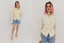 PRETTYLITTLETHING bawełniana BLUZKA KOSZULOWA z wiązaniem Z LNEM _ 38