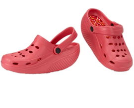 Klapki krokodylki na kołyskowej podwyższanej podeszwie czerwone rozmiar 35