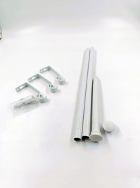 Biały metalowy karnisz pojedynczy 94,5 cm (niekompletny, brak elementu)