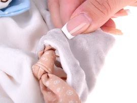 MIŚEK PRZYTULANKA Z KOCYKIEM I GRYZAKIEM DLA MALUSZKA