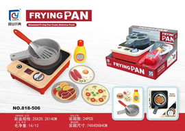 KUCHNIA Z DREWNIANYMI AKCESORIAMI 