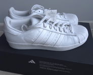 Białe buty Adidas Superstar Foundation B27136 trampki sneakersy 41 1/3