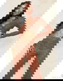 PRETTYLITTLETHING Brązowy top długie rękawy (38)