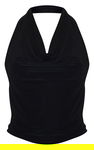 PRETTYLITTLETHING Czarny aksamitny top (32)