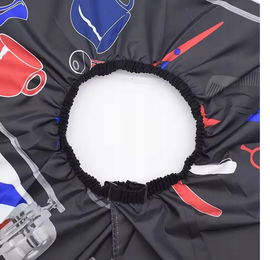 Peleryna fryzjerska do strzyżeń z motywami barberskimi