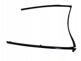 Toyota Auris I E15 Lift 12r HB 5D Usczelka szyby wewnętrzna lewy tył