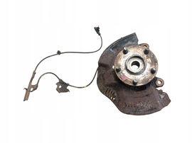 Toyota Auris I E15 Lift 12r 1.4 D4D 90KM Zwrotnica prawy przód 6 biegów