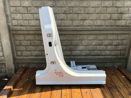 PEUGEOT 2008 II 2019- PRÓG SŁUPEK ŚRODKOWY PRAWY