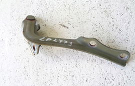 ZAWIAS MASKI LEWY PRZÓD LAND CRUISER LJ 73 70 91R