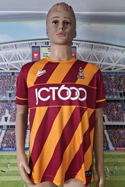 Bradford City Association Football Club Avec 2016/17 home size: M-L