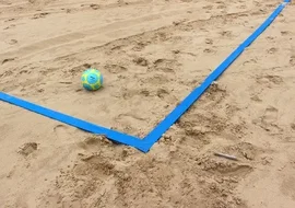 Linie pola boiska do piłki nożnej plażowej [pole 26x36m] szer. taśmy 5cm, k