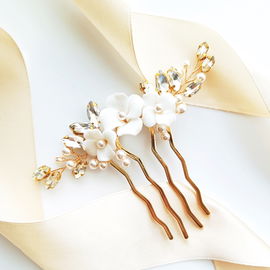 Złoty grzebień z kwiatkami kwiatowy BOHO glam z perłami ozdoba do włosów