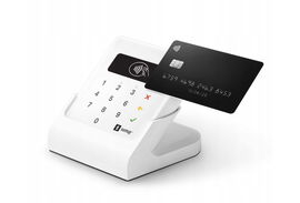 Uniwersalny czytnik z elegancką stacją ładującą