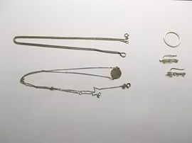 Zestaw złotej biżuterii, pr 333 i 585, 6,84g