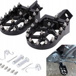 JFG RACING Podnóżki motocyklowe CNC - czarne, aluminiowe